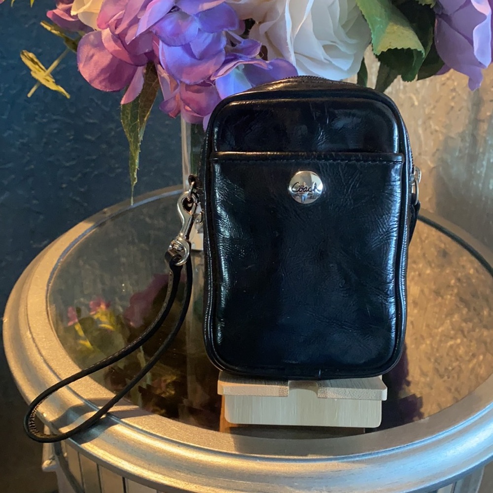 Coach Signature Black Patent Leather Case